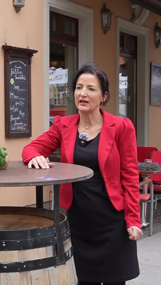 In diesem Format zeigen wir euch/Ihnen  jeden Sonntag ein Unterstützervideo! 
Wir wollen Menschen aus dem ganz normalen Leben zeigen, die Thomas Kresse unterstützen! 
Schaut selbst!